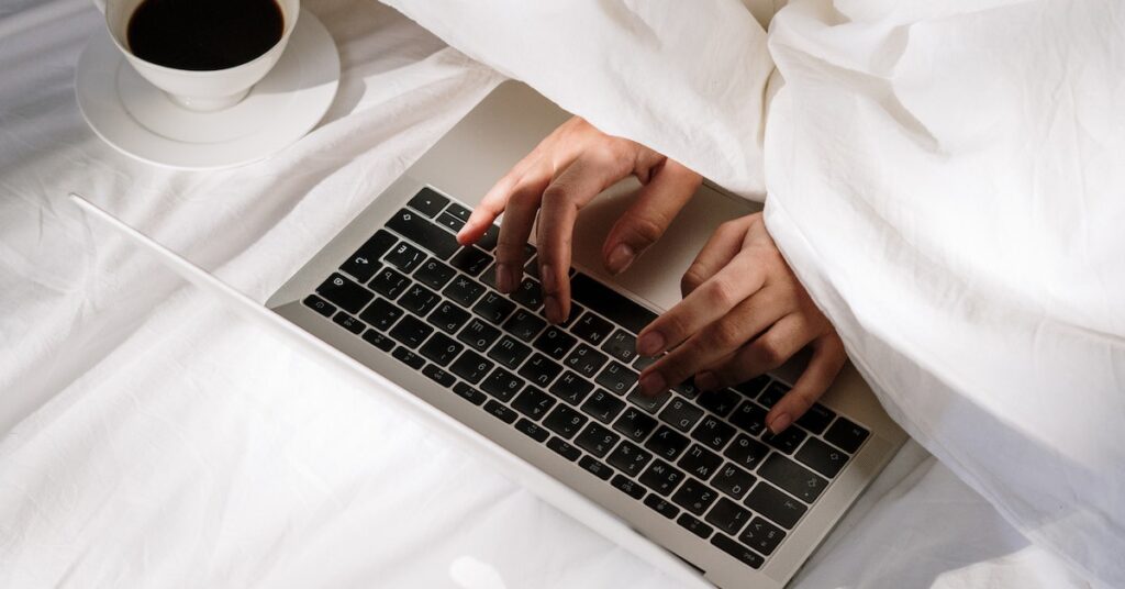 how to start a blog in Kenya